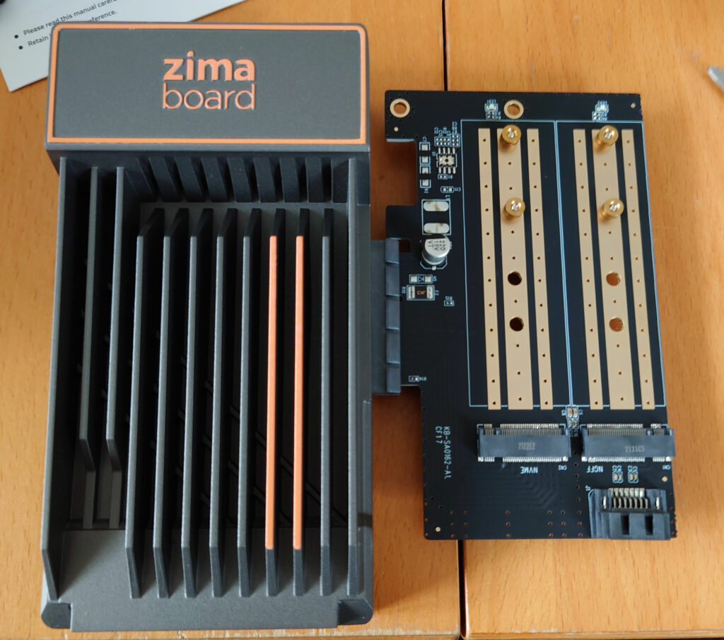 Zimaboard mit der PCIe Erweiterungskarte für NVMe